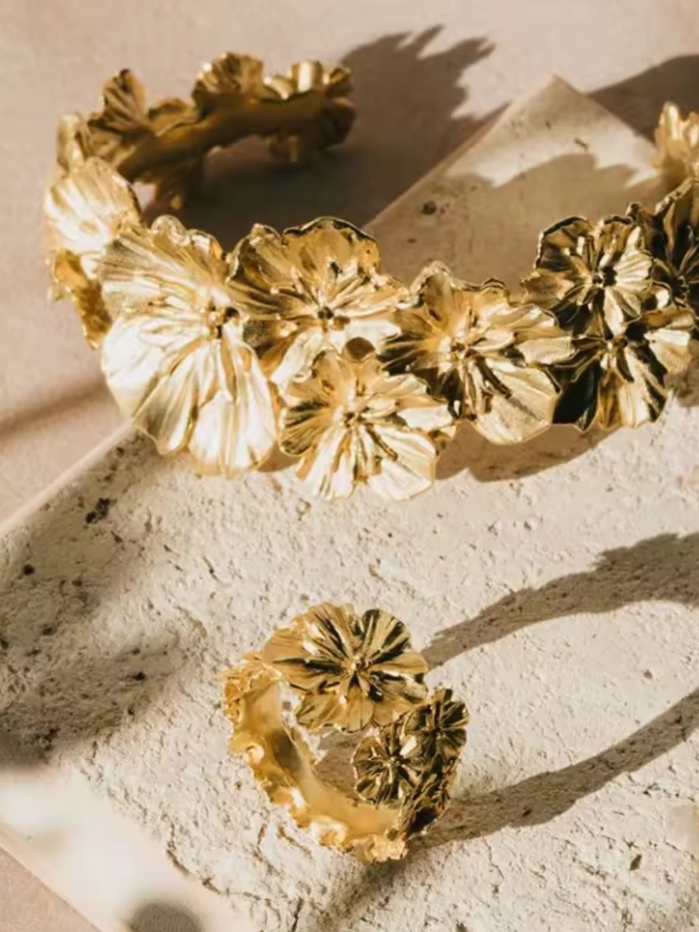 Fleur de Pavot Bracelet - Picture 5 of 7